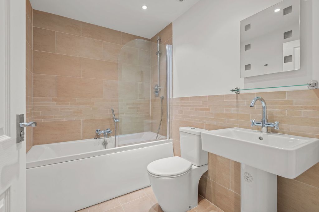 Additional image 7 of 4 bed flat for saleMarket Street, Salcombe TQ8