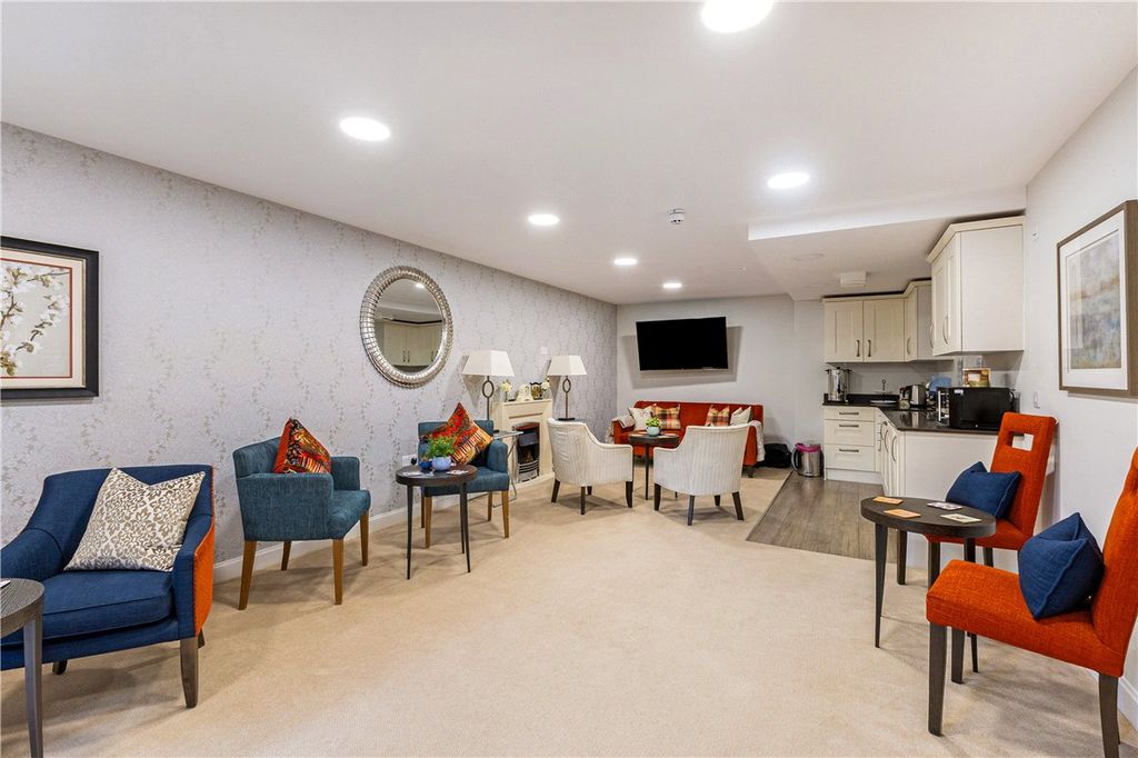 Additional image 14 of 2 bed flat for saleGranham Close, Marlborough, Wiltshire SN8