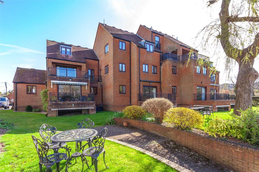 Additional image 9 of 3 bed flat for saleMillbank, Mill Road, Marlow, Buckinghamshire SL7