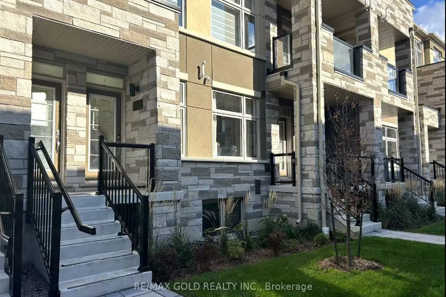 Additional image 13 of 35 Fieldridge Crescent 36