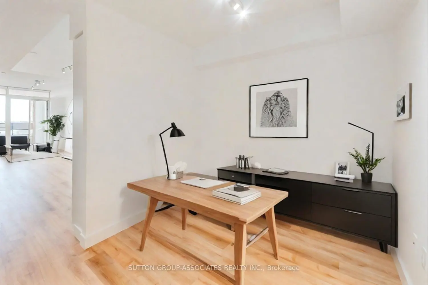 Additional image 4 of 830 Lawrence Avenue 641