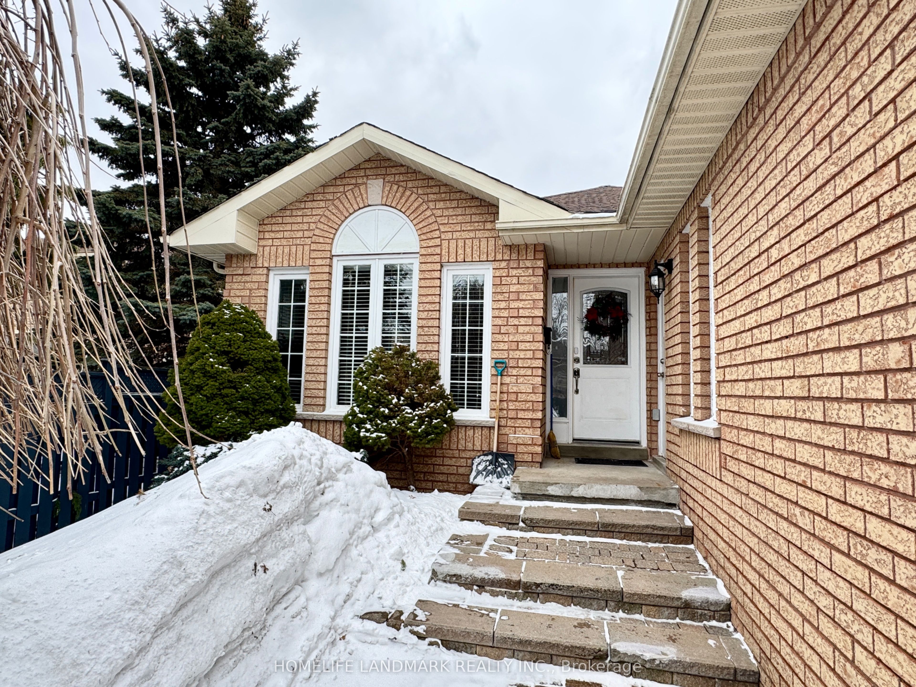 Additional image 2 of 32 Simmons Crescent, Barrie, ON, L4N 7T7