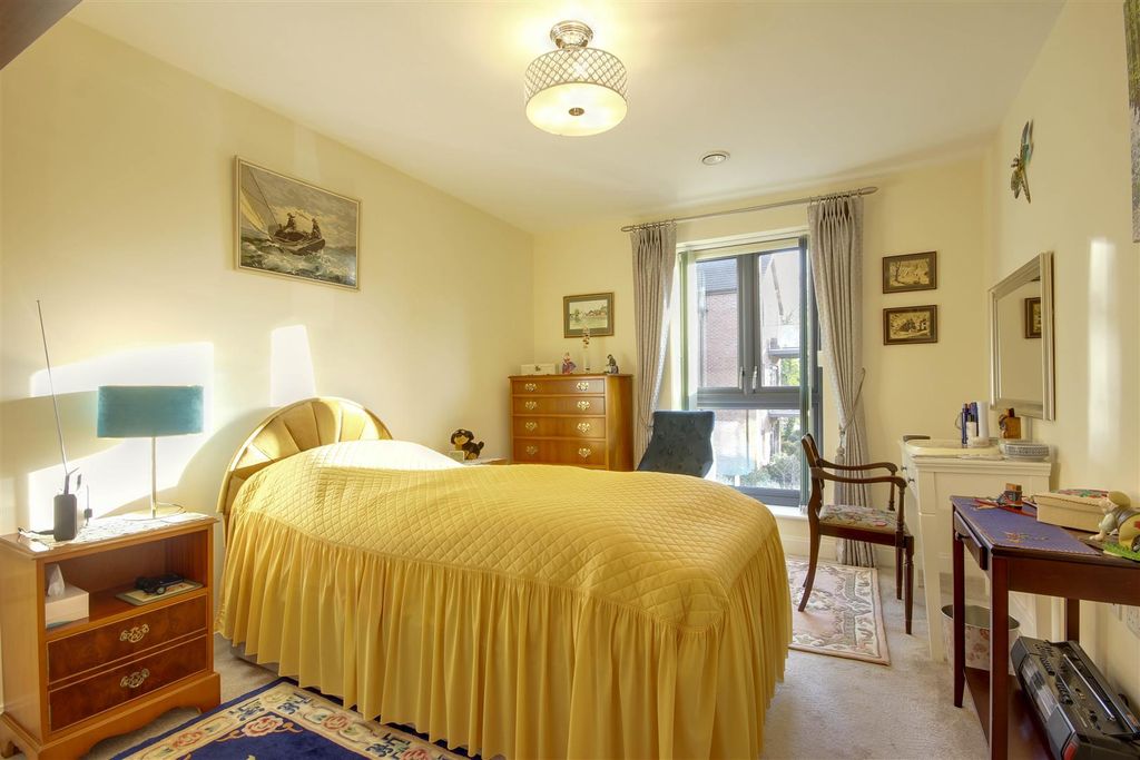 Additional image 9 of 2 bed flat for saleStapleton Court, Waller Grove, Swanland HU14