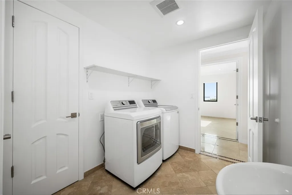 Additional image 32 of 1724 Bluff Pl, Long Beach, CA 90802