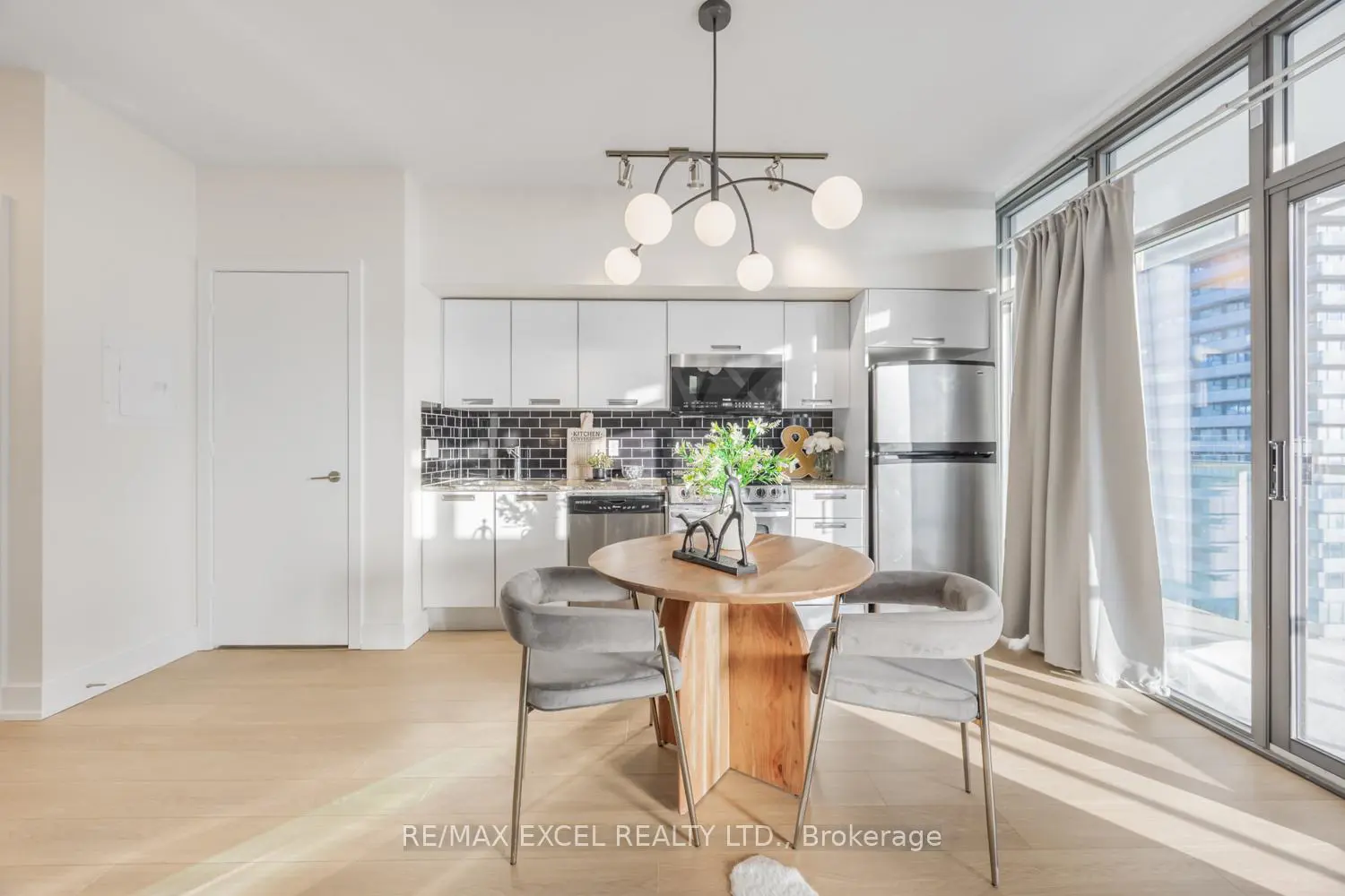 Additional image 2 of 33 Charles Street 3709