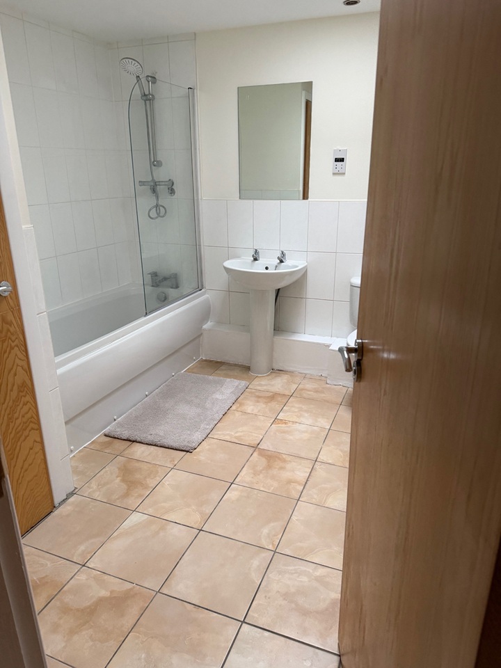 Additional image 9 of 2 Bed Penthouse, City Central, LS1, N1 7GU