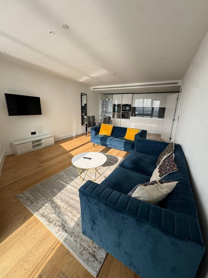 Additional image 3 of 3 Bed Flat, Lombard Wharf, SW11, N1 7GU