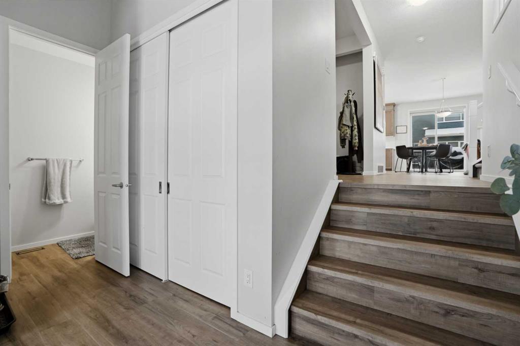 Additional image 3 of 33 Carringwood Street NW, Calgary, AB, T3P 2A7