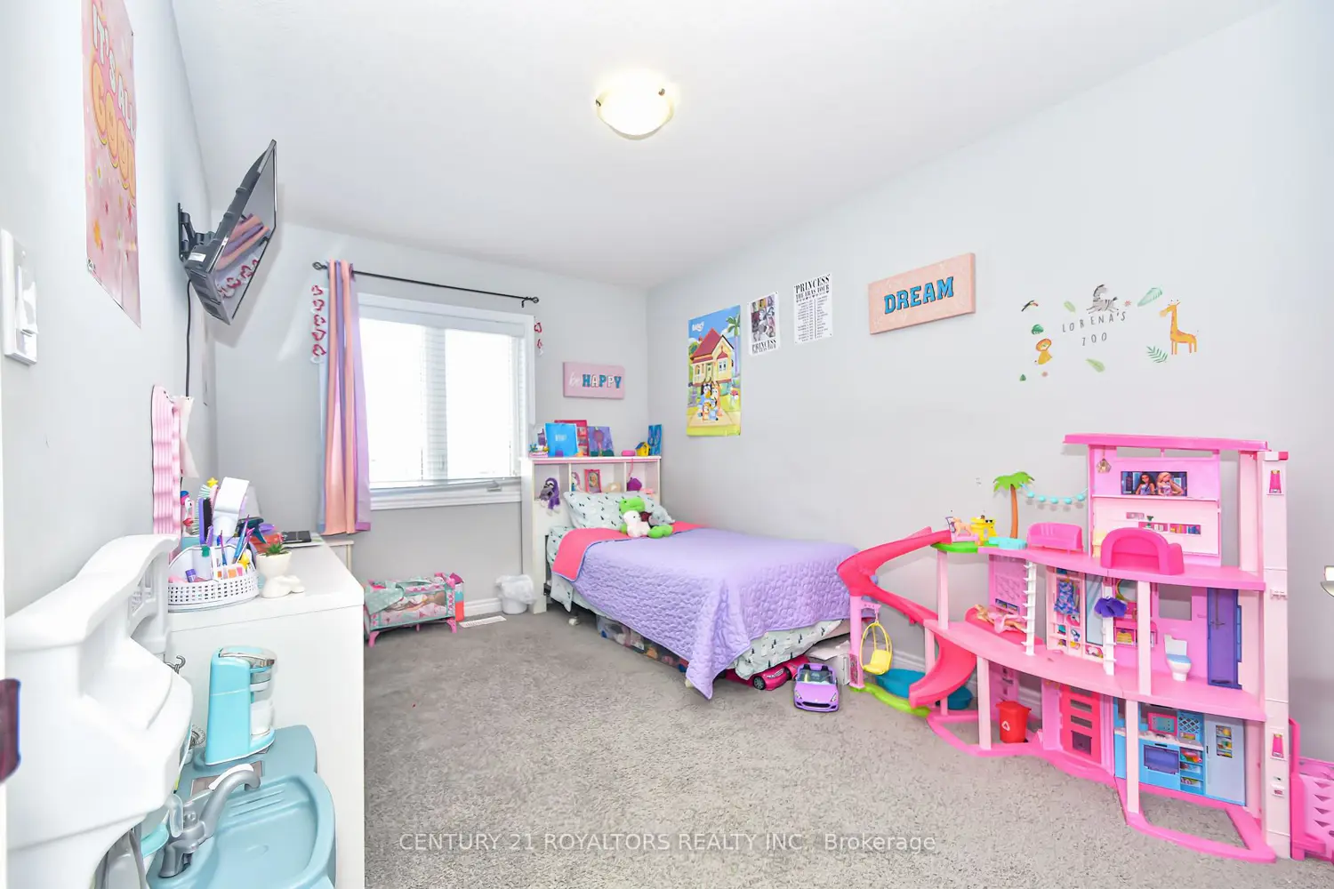 Additional image 17 of 1584 Dunkirk Avenue