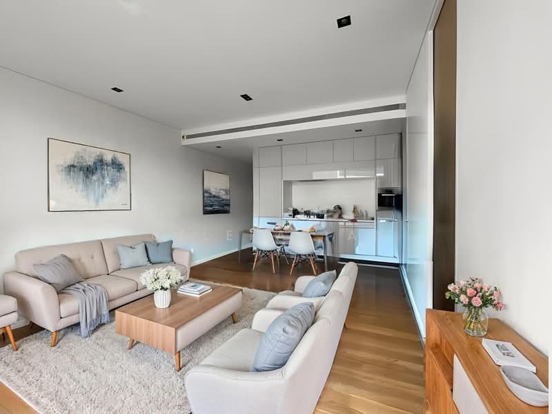 101 Cairnhill Circle