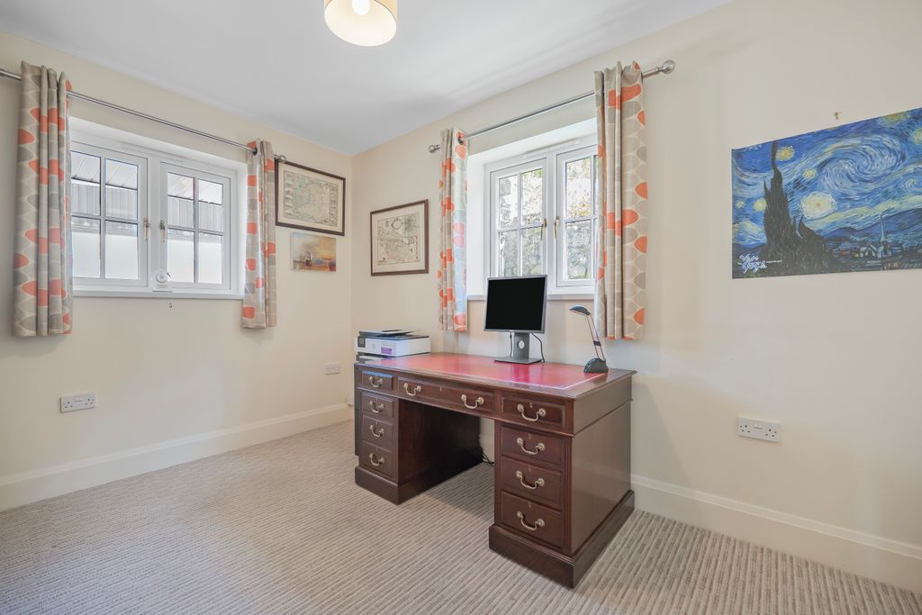 6 bed detached house for salePeterston-Super-Ely, Cardiff CF5 photo 4