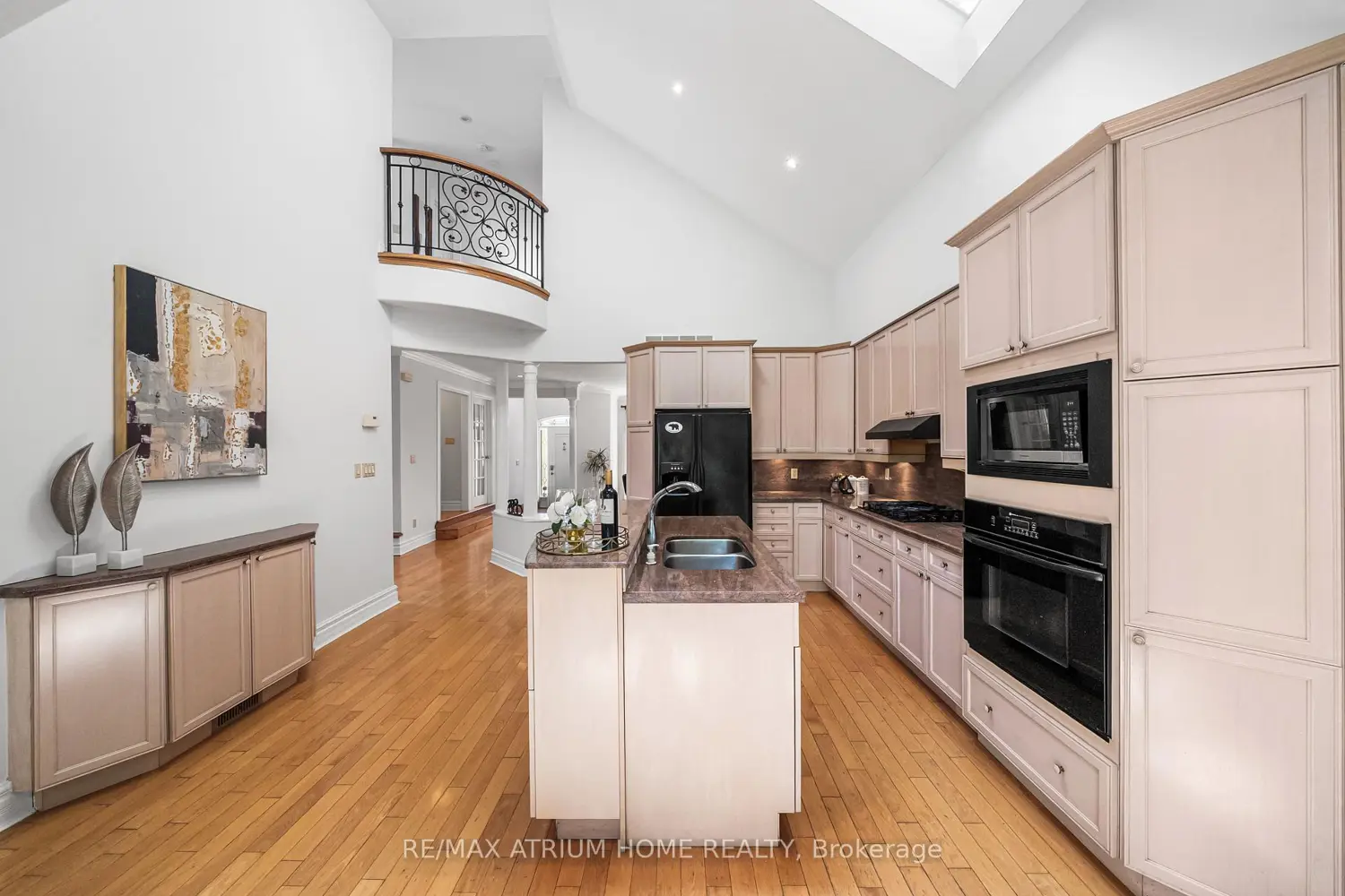 Additional image 9 of 24 Abitibi Avenue