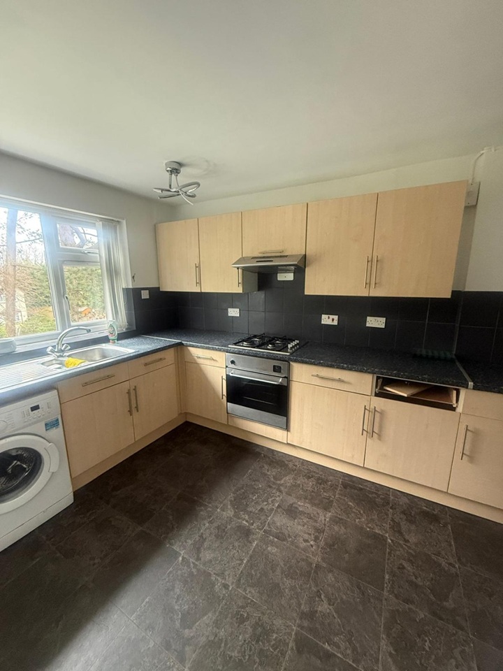 Additional image 3 of 2 Bed Flat, Farquhar Road, B15, B15 2QN