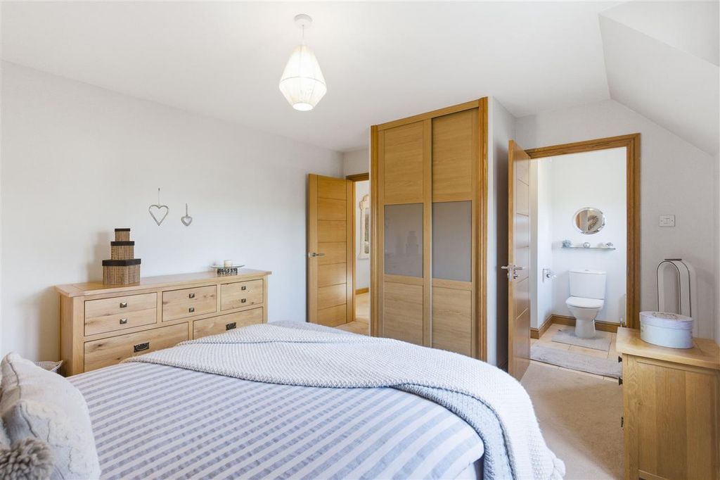 Additional image 25 of 4 bed property for saleHamilton Way, East Whitburn EH47