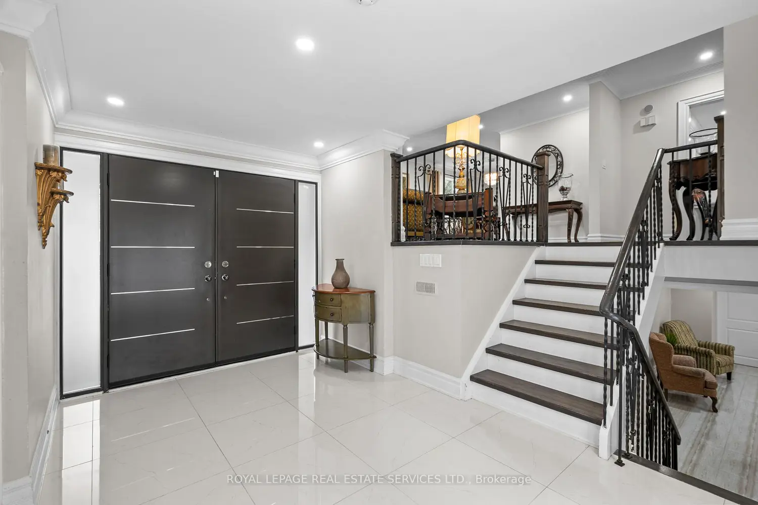 23 Hillside Drive photo 3