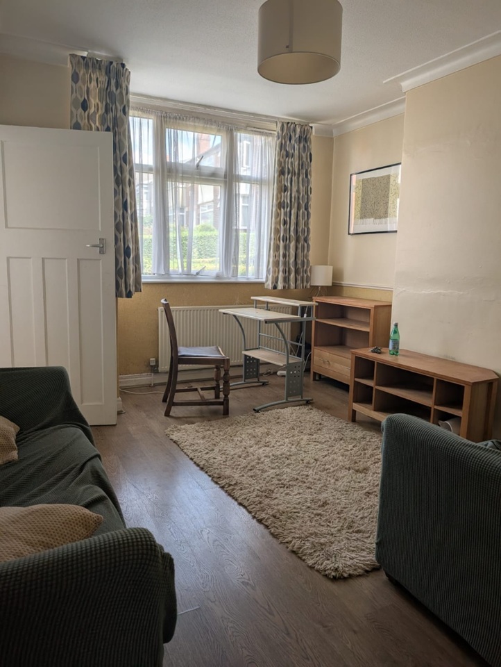 Additional image 5 of 3 Bed Semi-Detached House, Kelso Gardens, LS2, N1 7GU