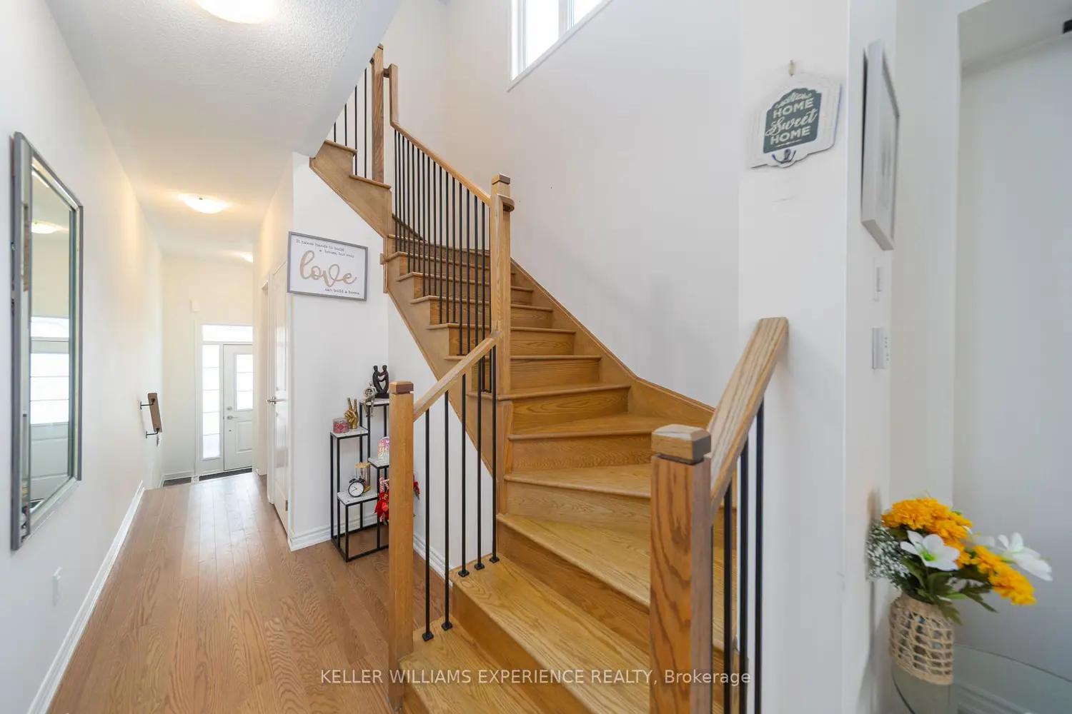82 Phoenix Boulevard photo 3