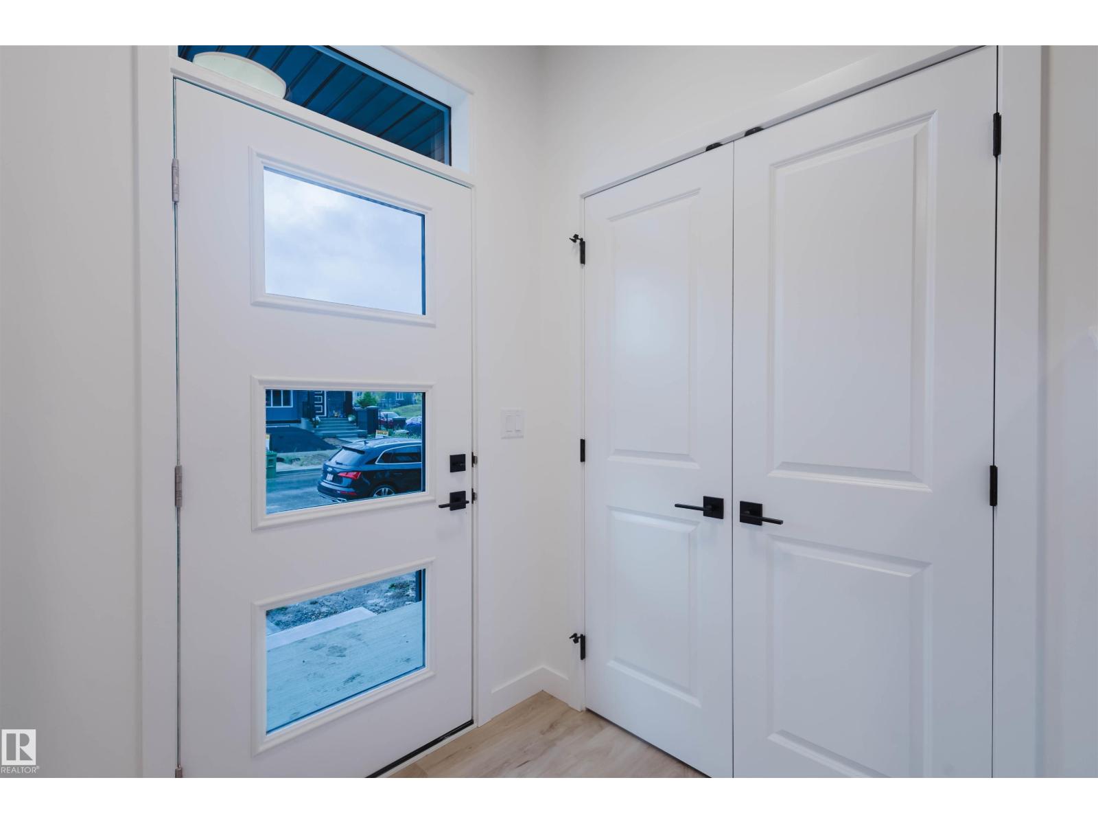 Additional image 3 of 2108 Crossbill Lane NW, Edmonton, AB, T6W4V8