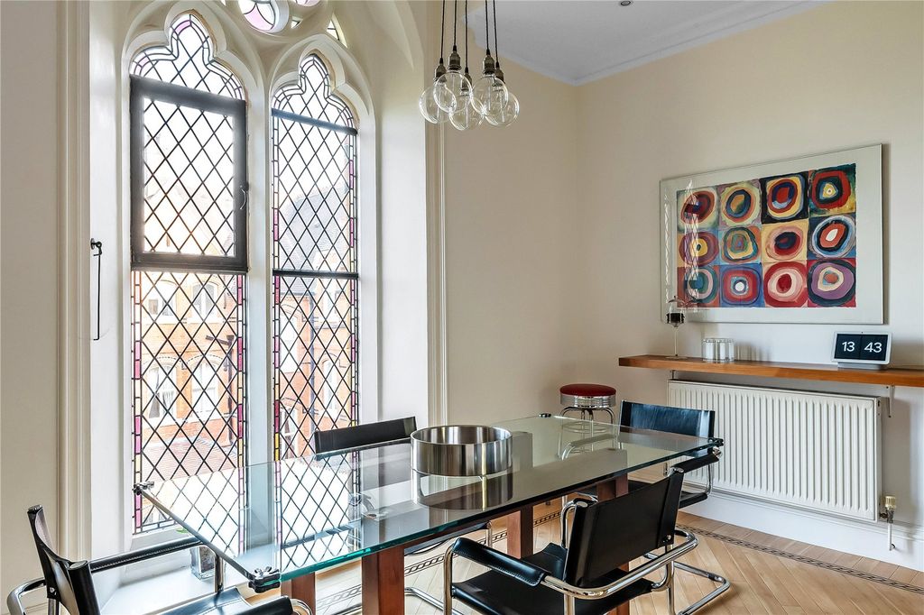 Additional image 10 of 3 bed flat for saleWolfs Row, Oxted, Surrey RH8