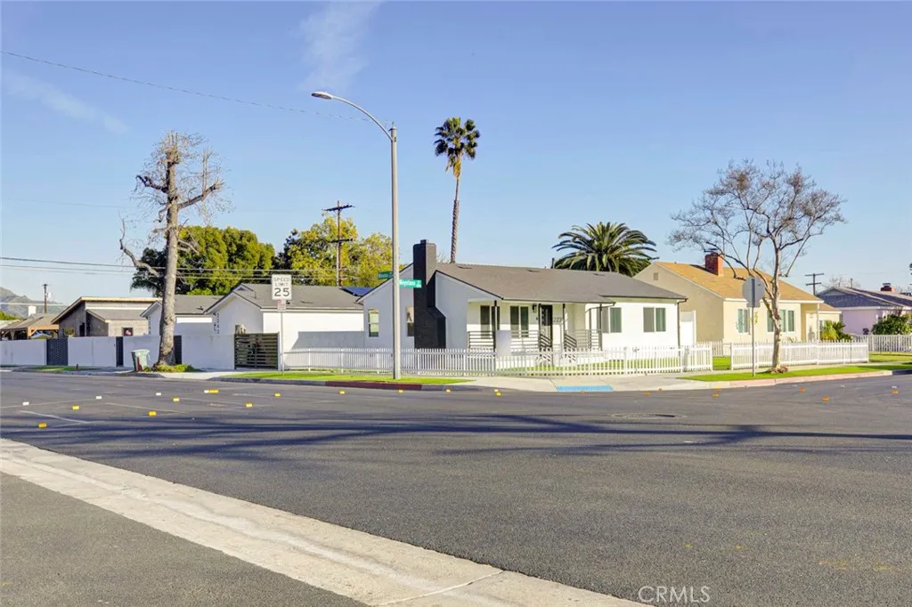 Additional image 23 of 2238 N N Keystone St, Burbank, CA 91504