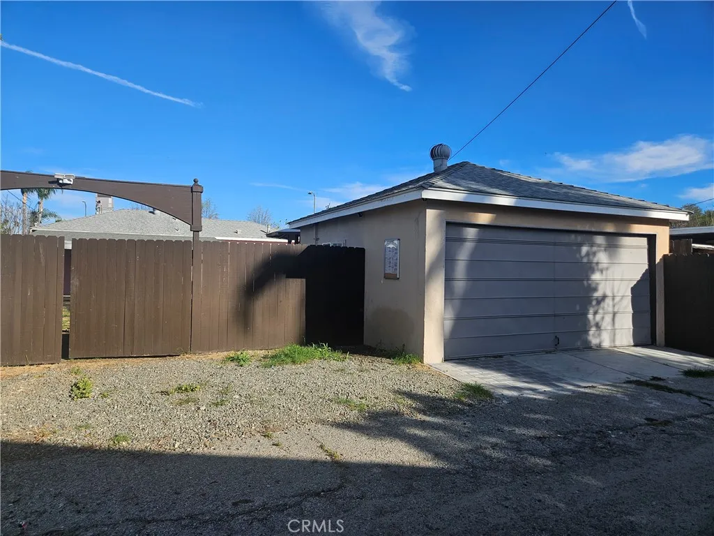 Additional image 96 of 6907 White Oak Ave, Reseda, CA 91335