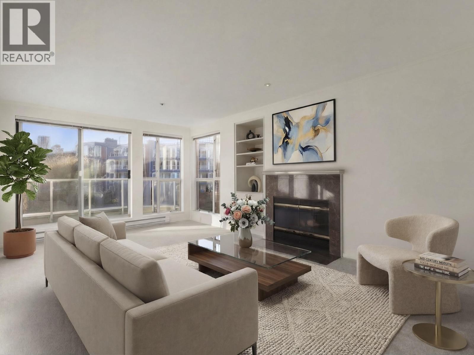 202 1551 MARINER WALK