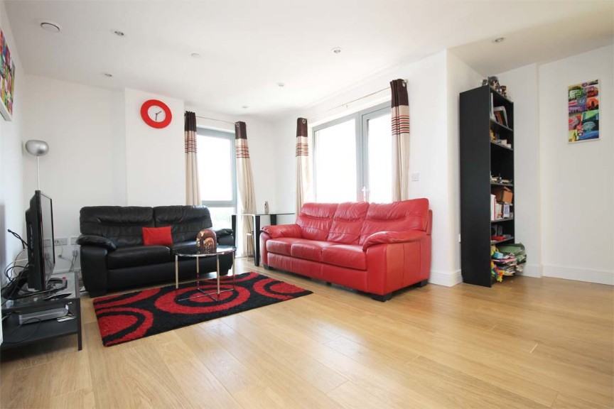 2 Bed Flat, Luxury With Gym And Concierge, E1, N1 7GU