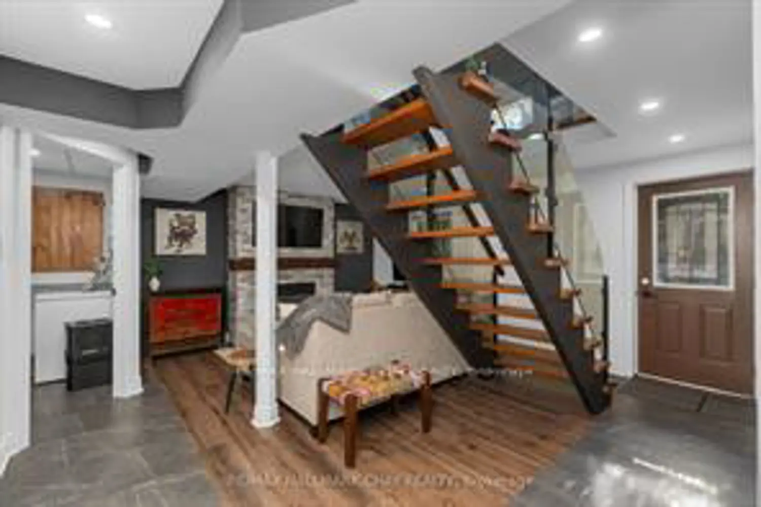 Additional image 3 of 1 Iroquois Ridge