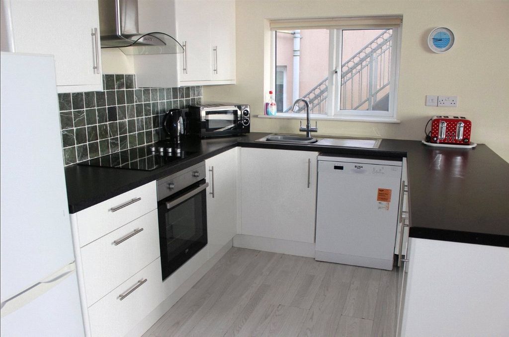 Additional image 8 of 2 bed flat for saleApt 2 (16) Coastal View, Pendine, Carmarthen SA33