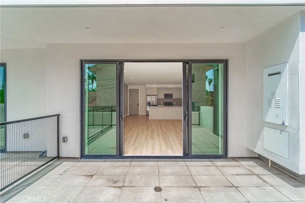 Additional image 52 of 2828 London Street Unit 206, Los Angeles, CA 90026