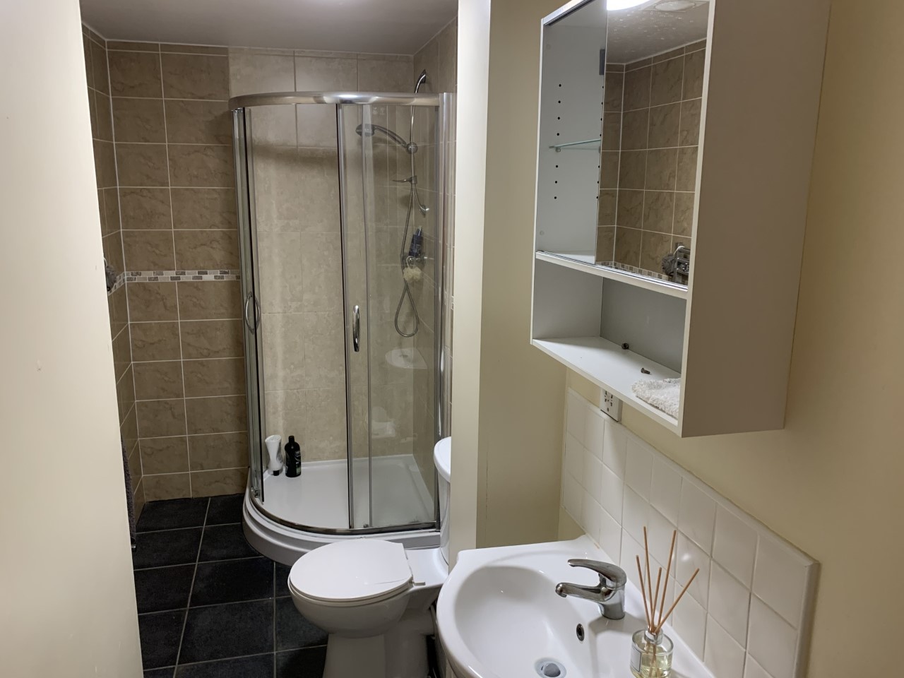 Additional image 5 of 2 Bed Flat, Edwin Road, LS6, N1 7GU