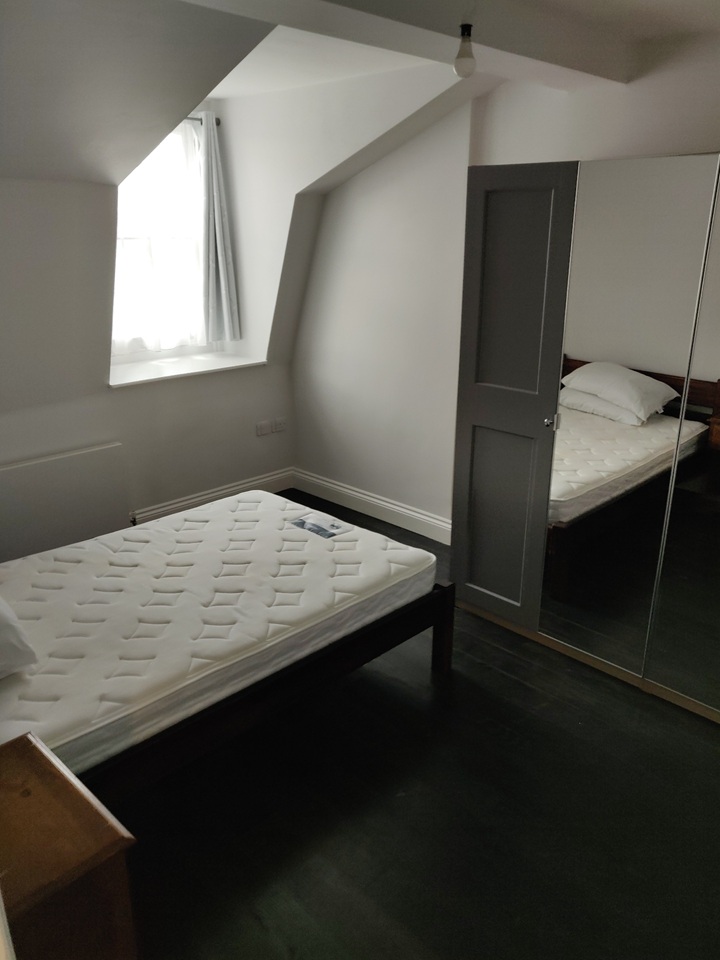 Additional image 5 of 2 Bed Flat, Holland Road, W14, N1 7GU