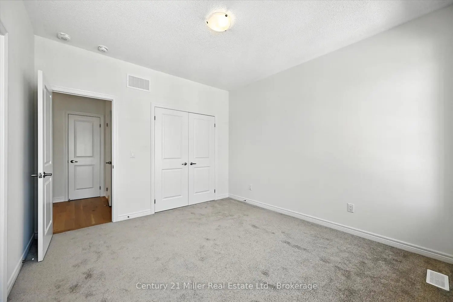 Additional image 15 of 3250 Millicent Avenue