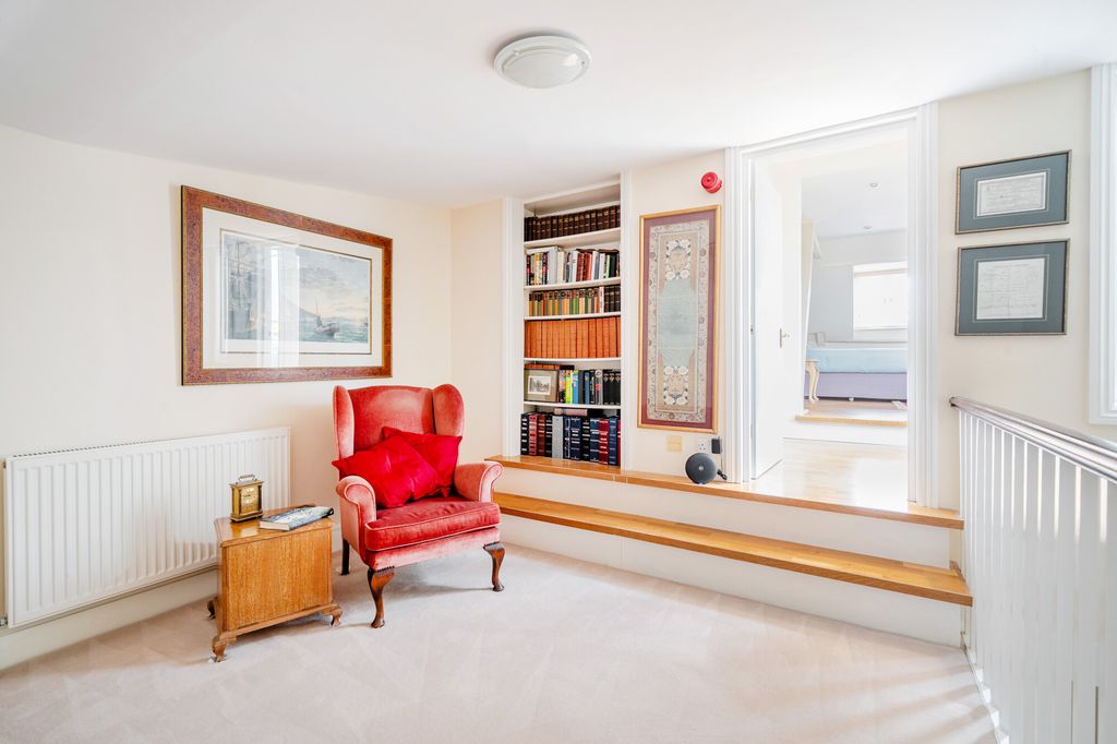 Additional image 11 of 3 bed flat for saleHarcourt Manor, Salisbury SP2