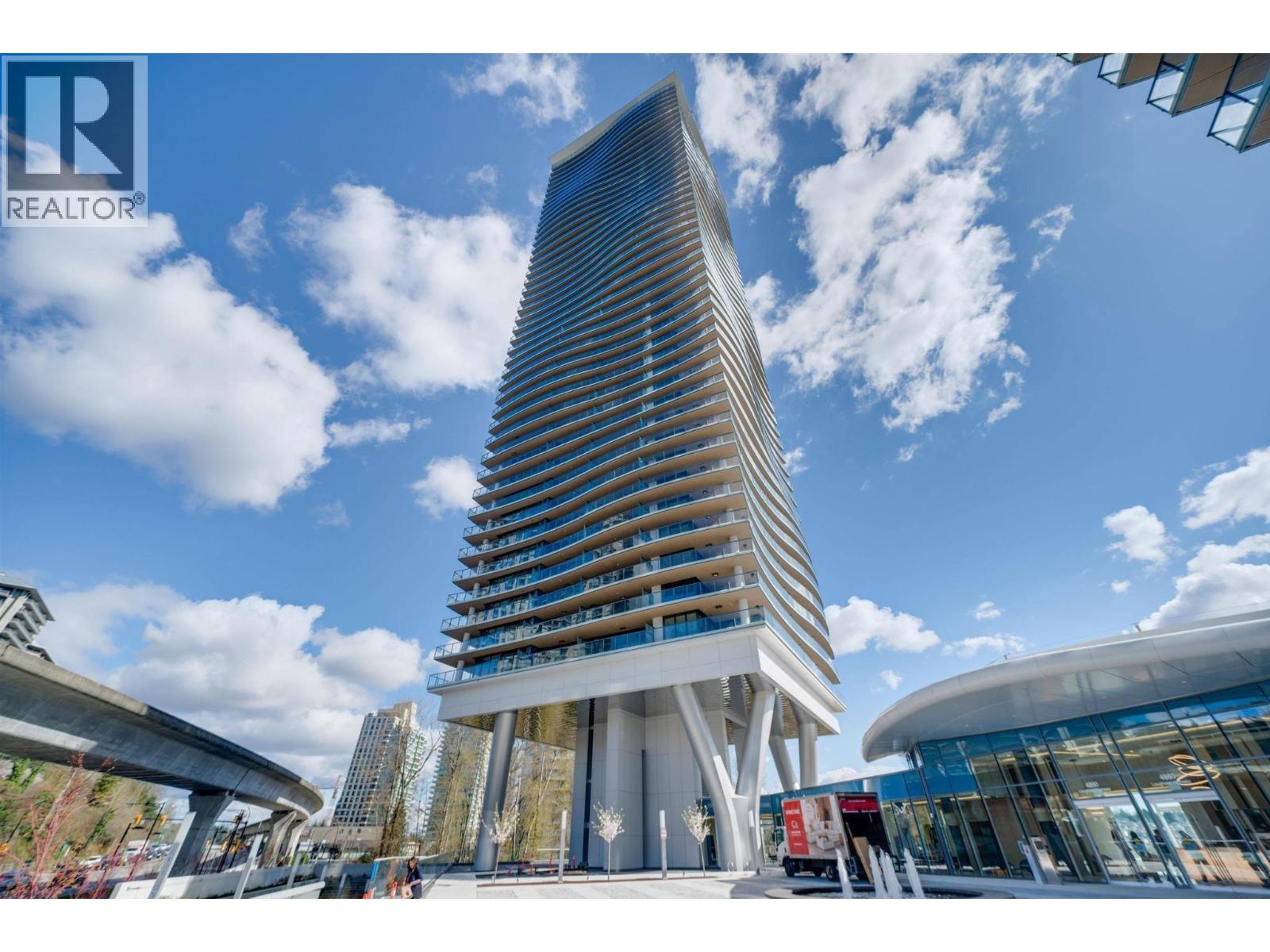 1701 4890 LOUGHEED HIGHWAY