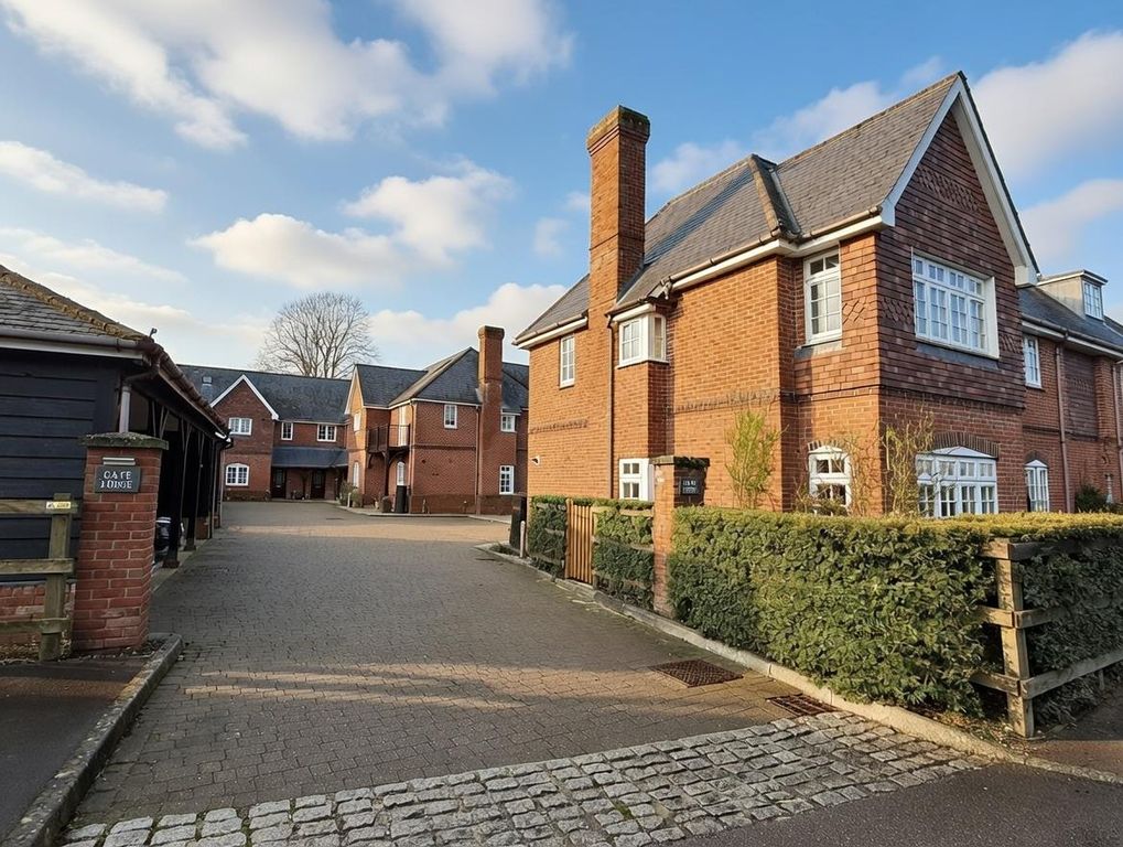 Additional image 22 of 3 bed flat for saleEnborne Gate, Newbury RG14