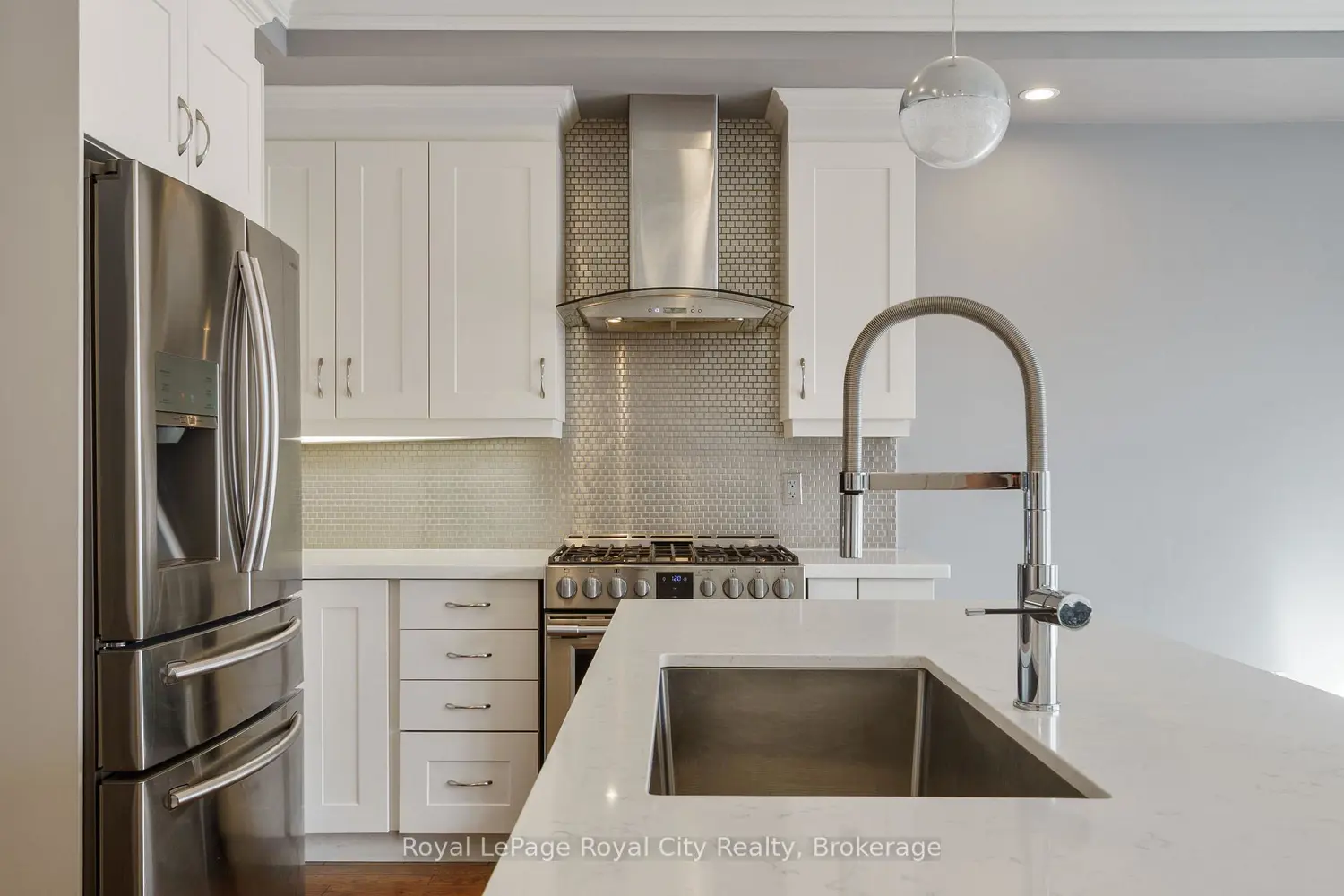 Additional image 5 of 216 Rebecca Street