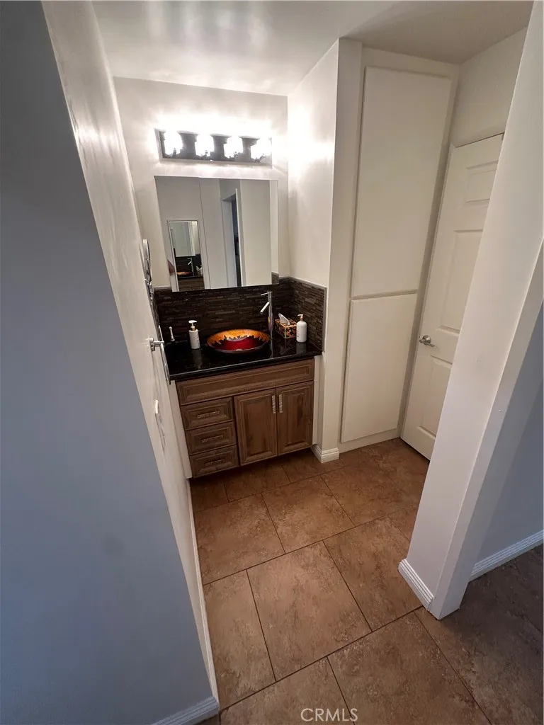 Additional image 23 of 635 N Bristol St, Santa Ana, CA 92703