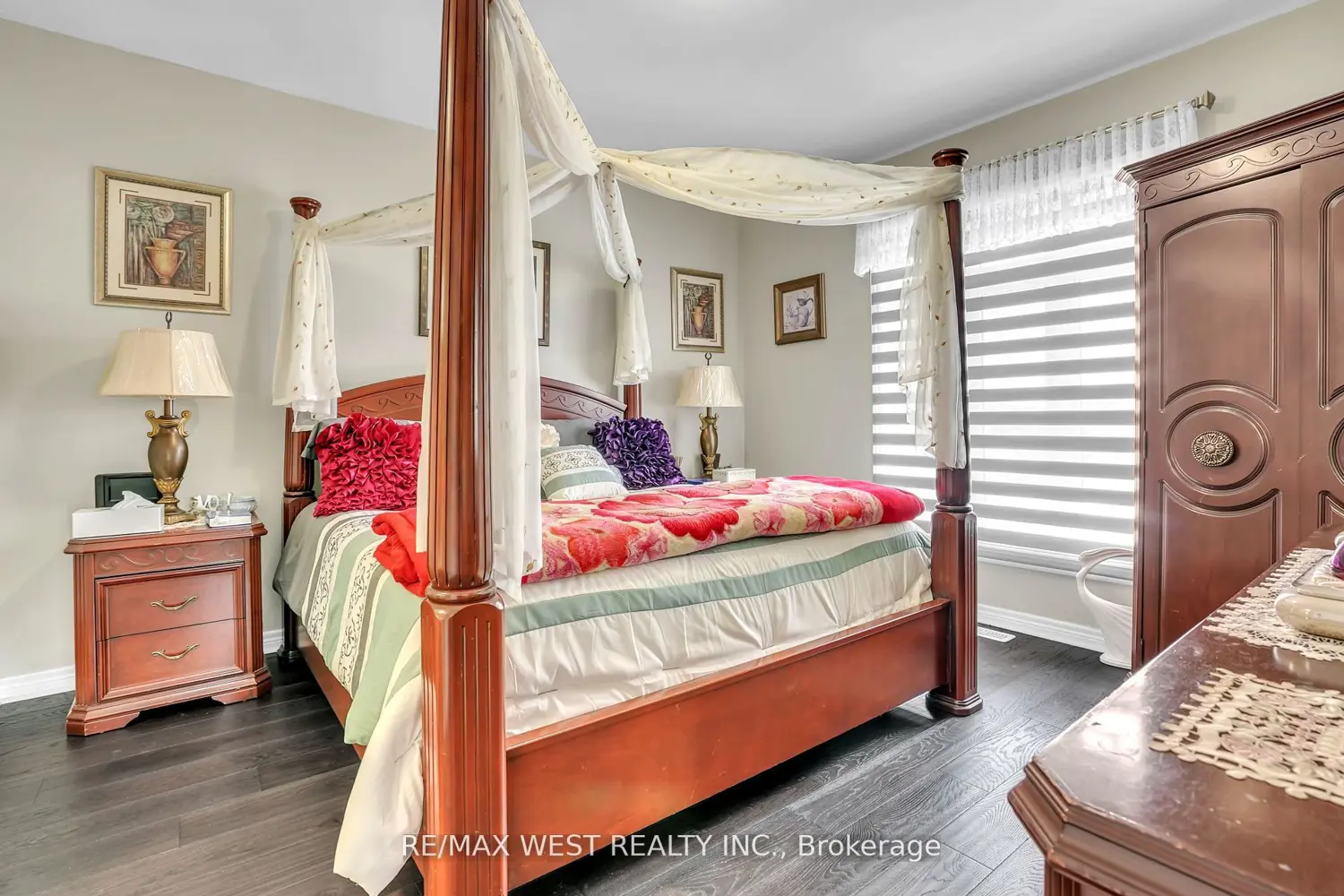 126 Kingsmere Crescent photo 4