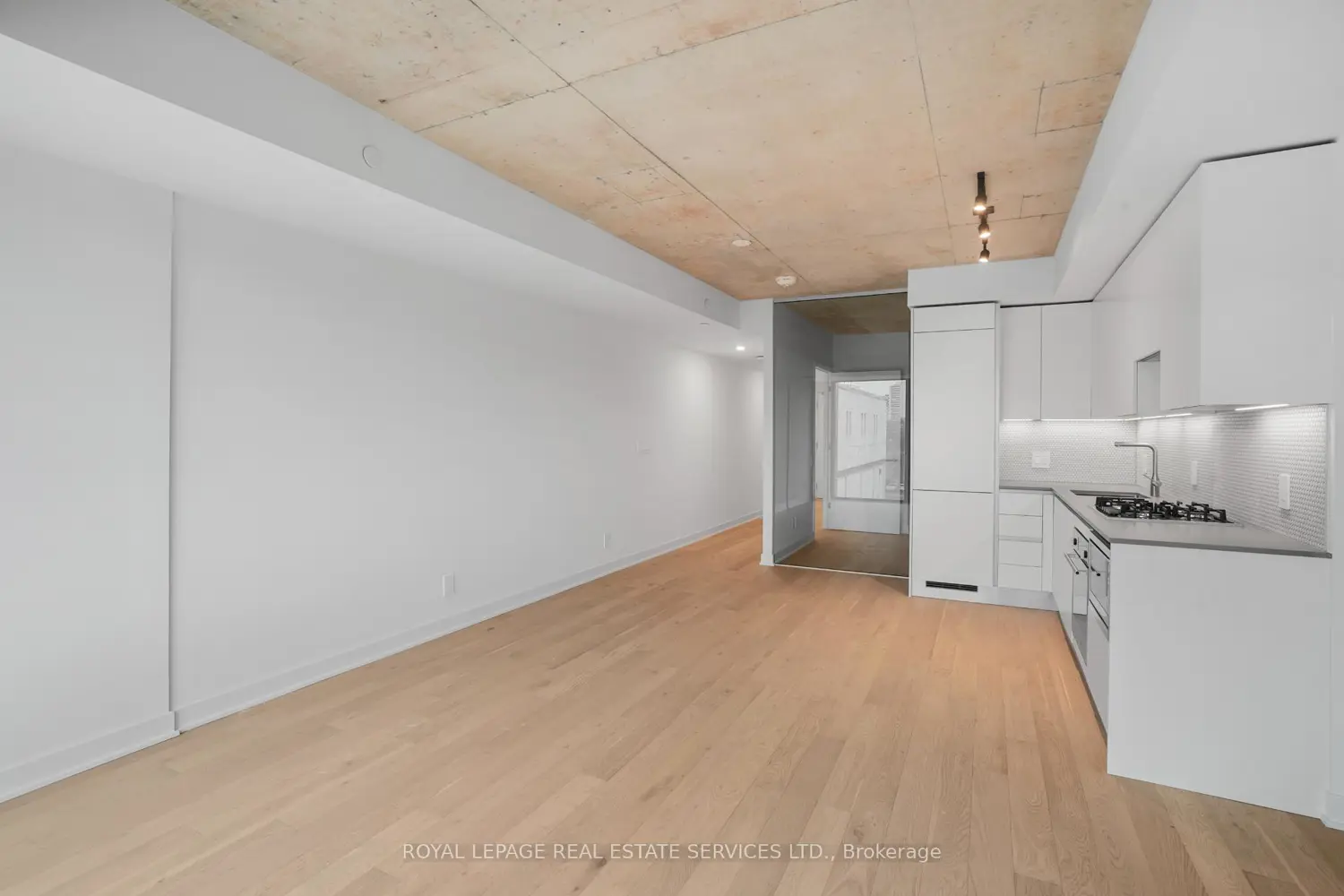 Additional image 6 of 2720 Dundas Street 302