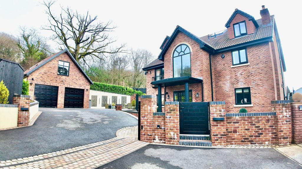 Additional image 11 of 5 bed detached house for saleOak Tree Rise, Newbridge NP11