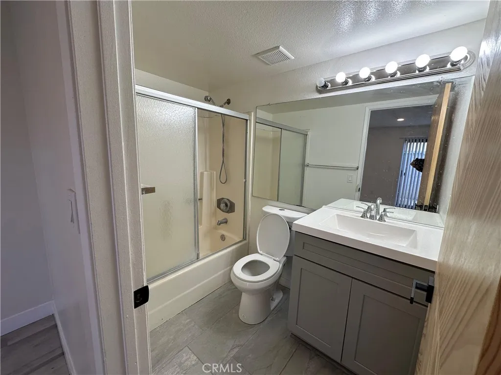 Additional image 17 of 44155 10th St W, Lancaster, CA 93534