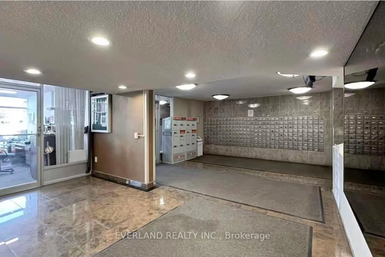 Additional image 2 of 2050 Bridletowne Circle 303