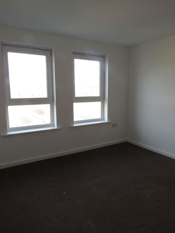 Additional image 21 of 3 bed flat for saleFlat, Cwrt Westfa, Pentre Doc Y Gogledd, Llanelli SA15
