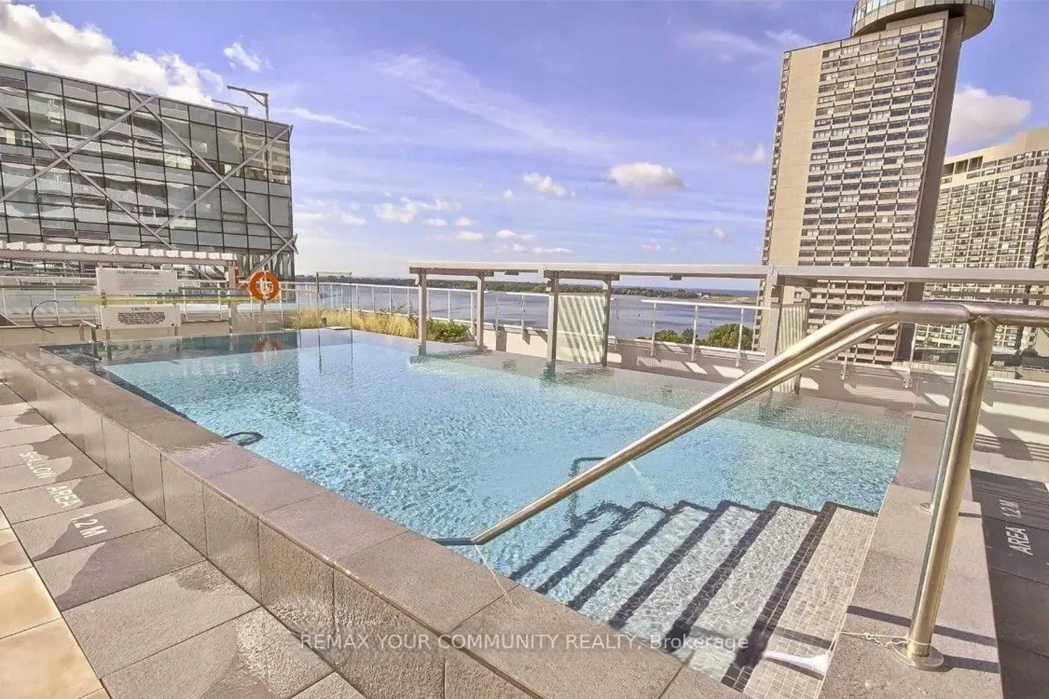 Additional image 18 of 15 Queens Quay 408