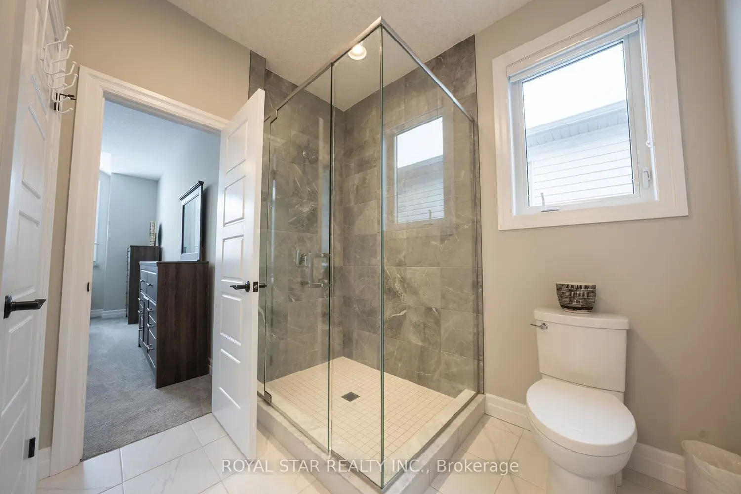 Additional image 16 of 325 Masters Drive