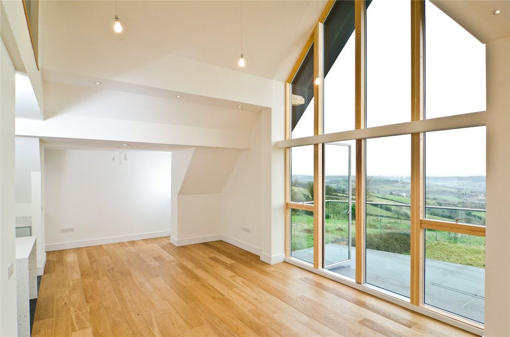 Additional image 3 of 3 bed flat for saleGranville Road, Lansdown BA1