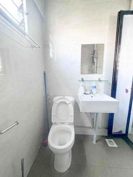 Additional image 4 of 208 Jurong East Street 21