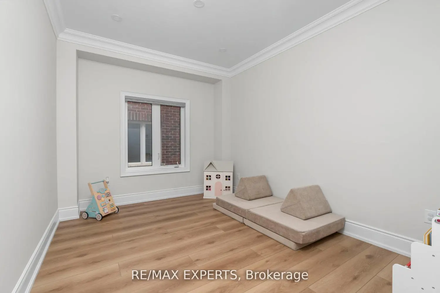 Additional image 5 of 1430 Farrow Crescent