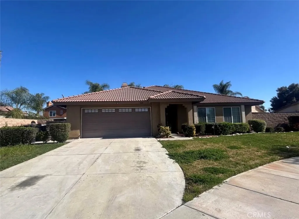 828 Coramdeo Court, Hemet, CA 92543